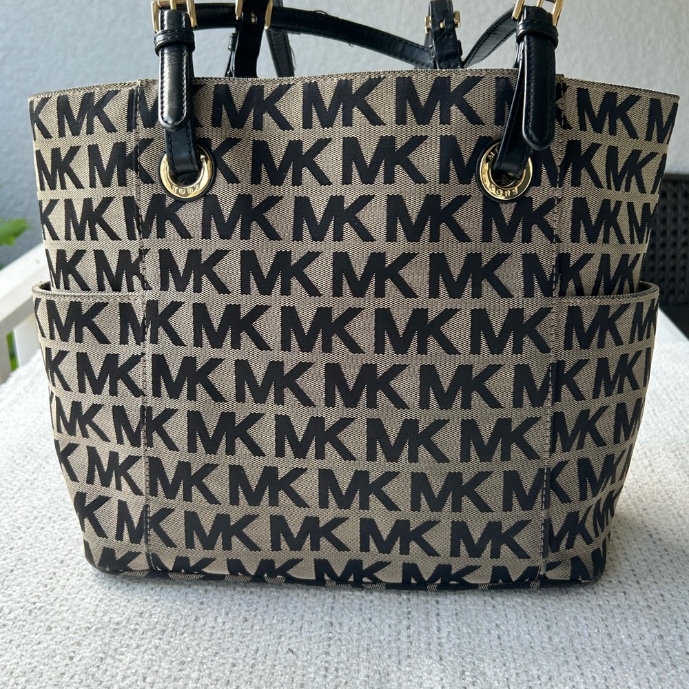 Michael Kors Black and Tan Tote Bag